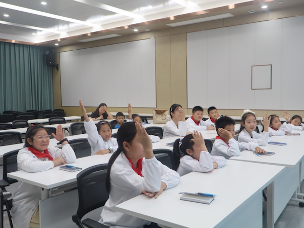 1787912616975821.png